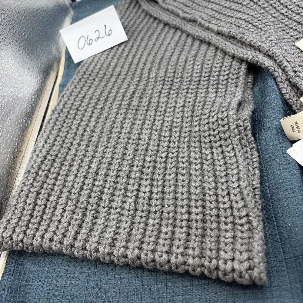 Ugg Gray Knit Winter Scarf Fringed With Accent Buttons New with Tags